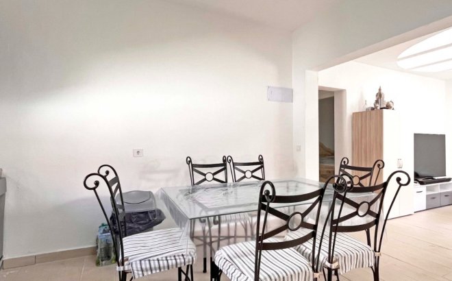 Resale - Bungalow -
Orihuela Costa - Costa Blanca