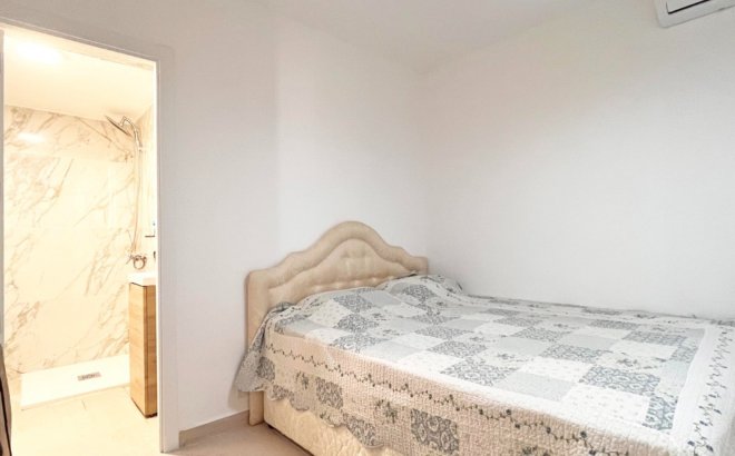 Resale - Bungalow -
Orihuela Costa - Costa Blanca