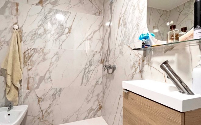 Resale - Bungalow -
Orihuela Costa - Costa Blanca