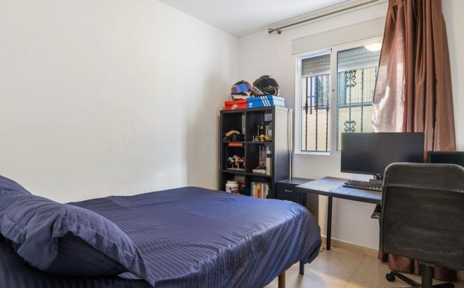 Resale - Villa -
Orihuela Costa - Costa Blanca