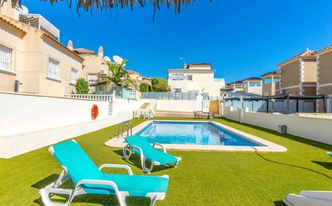 Resale - Villa -
Orihuela Costa - Costa Blanca