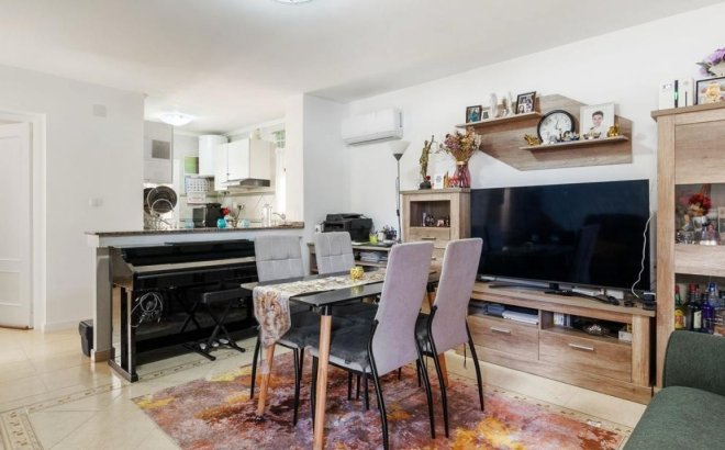 Resale - Villa -
Orihuela Costa - Costa Blanca