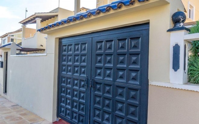 Resale - Villa -
Orihuela Costa - Costa Blanca