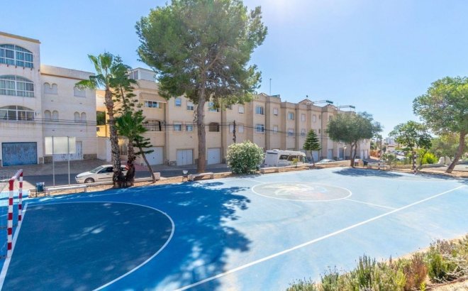 Resale - Villa -
Orihuela Costa - Costa Blanca