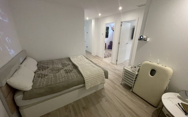 Resale - Villa -
Cabo Roig - Costa Blanca