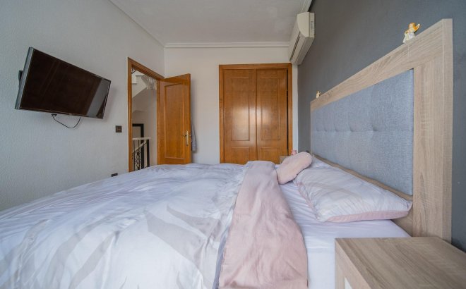 Resale - Town House -
Orihuela Costa - PAU 26