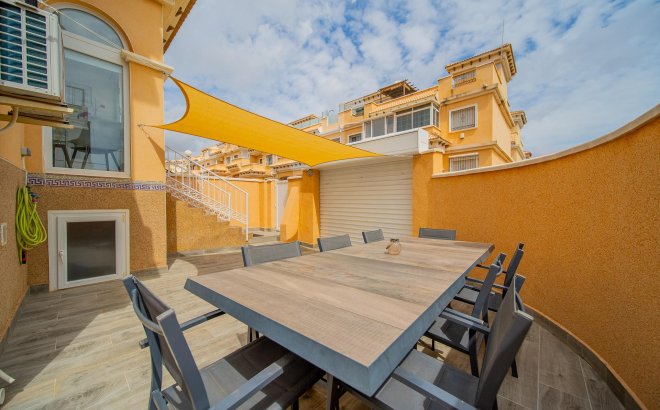 Resale - Town House -
Orihuela Costa - PAU 26