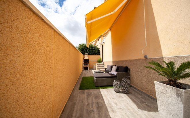 Resale - Town House -
Orihuela Costa - PAU 26