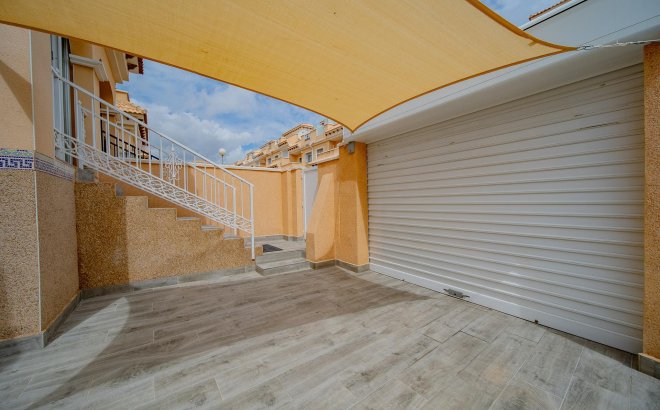 Resale - Town House -
Orihuela Costa - PAU 26