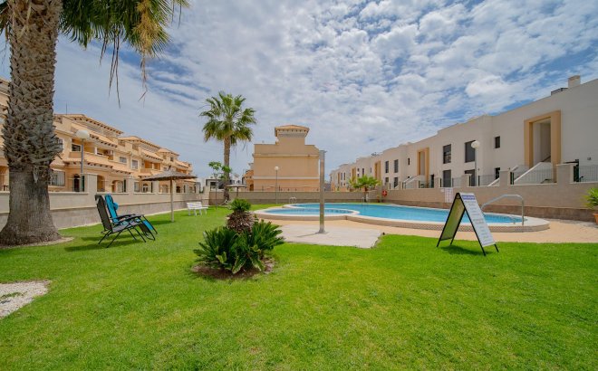 Resale - Town House -
Orihuela Costa - PAU 26