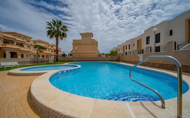 Resale - Town House -
Orihuela Costa - PAU 26