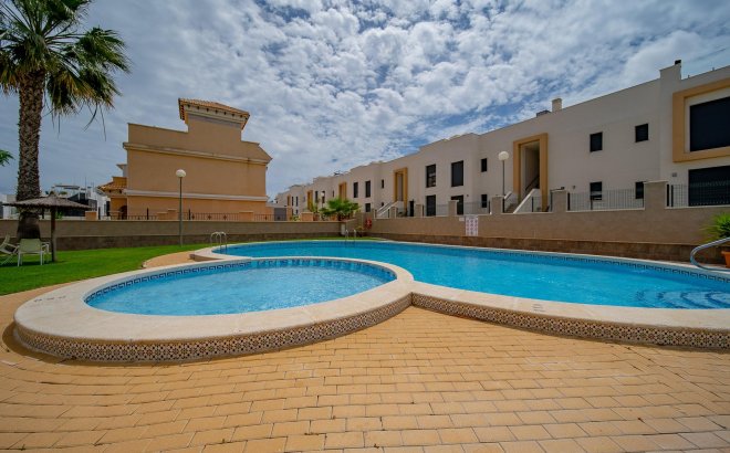 Resale - Town House -
Orihuela Costa - PAU 26
