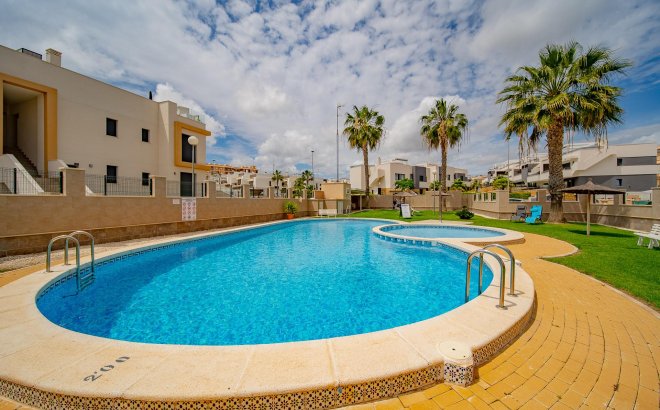 Resale - Town House -
Orihuela Costa - PAU 26