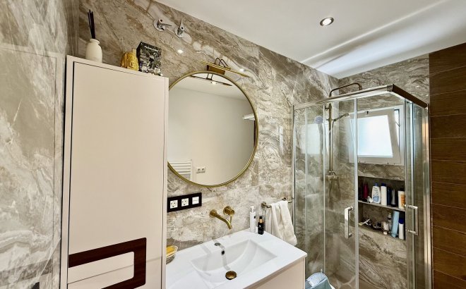 Resale - Villa -
Orihuela Costa - Costa Blanca