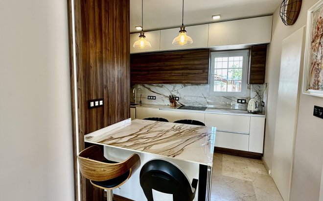 Resale - Villa -
Orihuela Costa - Costa Blanca