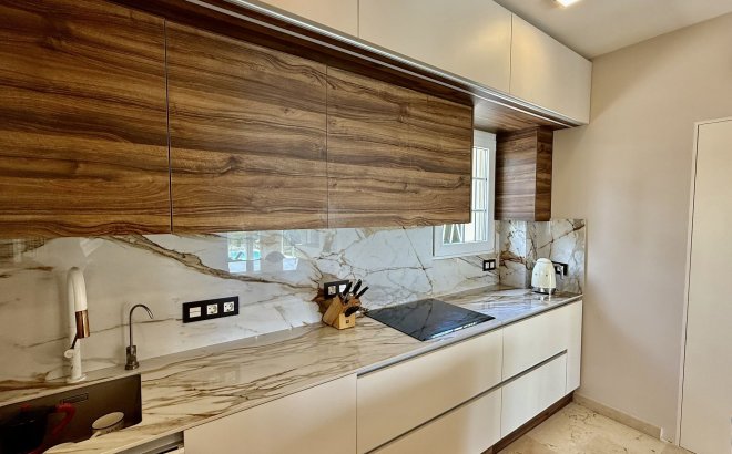 Resale - Villa -
Orihuela Costa - Costa Blanca