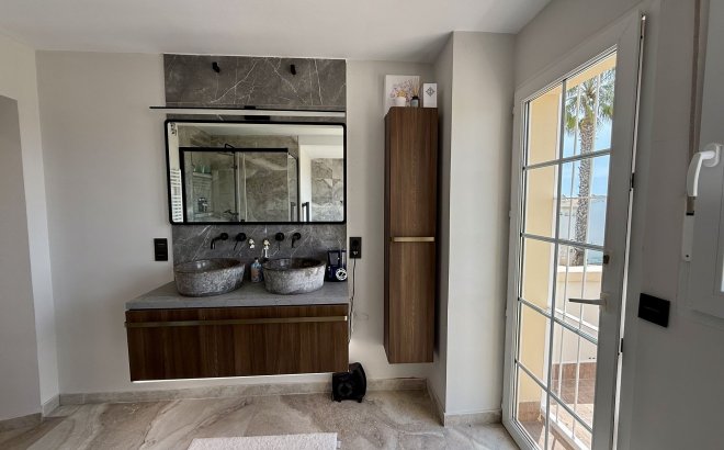 Resale - Villa -
Orihuela Costa - Costa Blanca