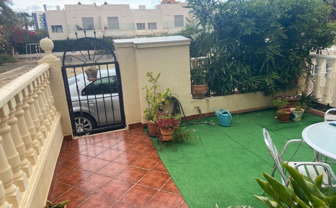 Revente - Semi Detached -
Orihuela Costa - Punta Prima