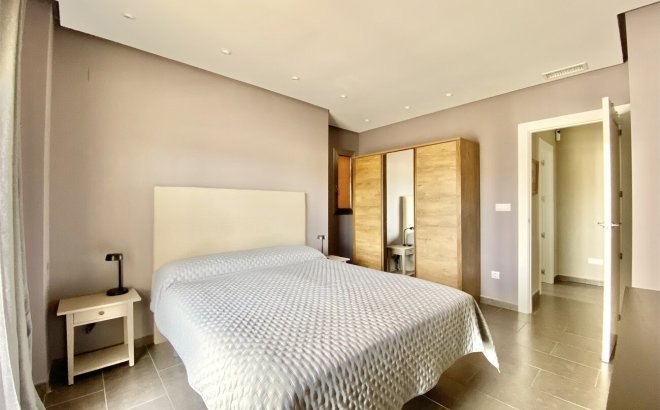 Resale - Penthouse -
Villamartin - Los Dolses