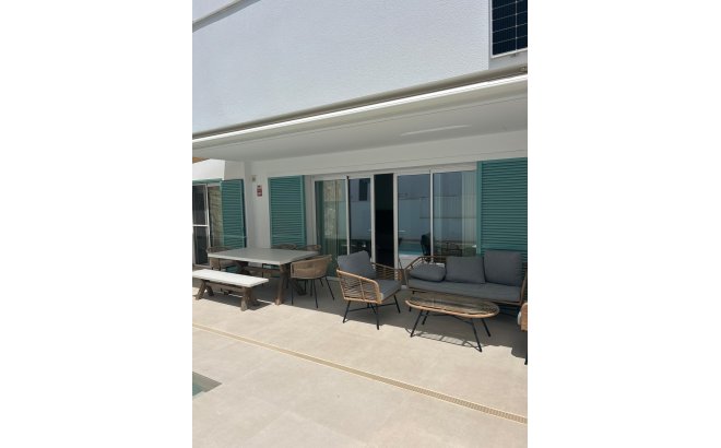 Resale - Bungalow -
Pilar de la Horadada - El Mojón