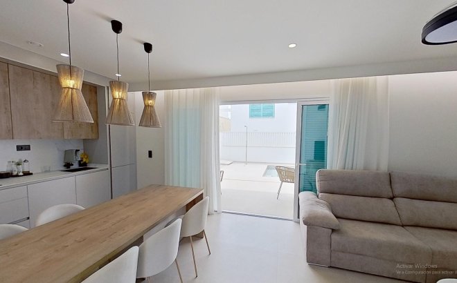 Resale - Bungalow -
Pilar de la Horadada - El Mojón