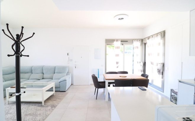 Herverkoop - Villa -
San Miguel de Salinas - Inland