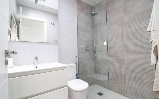 Herverkoop - Villa -
San Miguel de Salinas - Inland