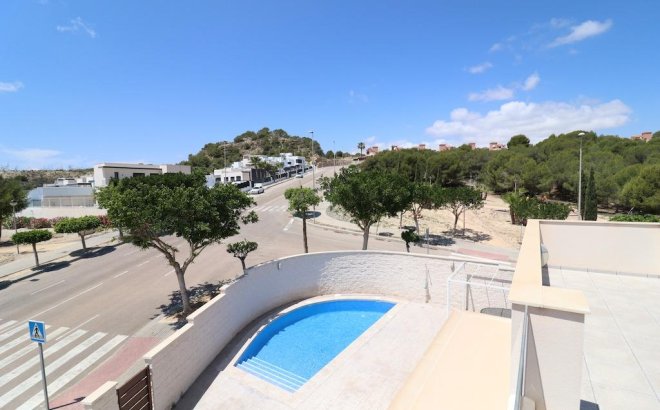 Herverkoop - Villa -
San Miguel de Salinas - Inland