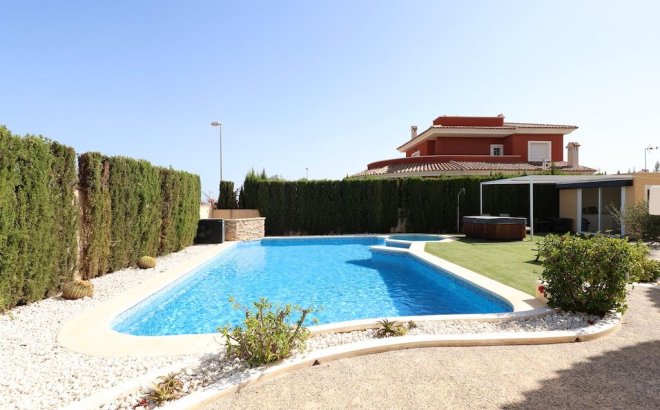 Resale - Villa -
Ciudad Quesada - Costa Blanca