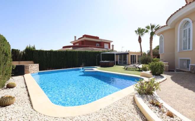 Resale - Villa -
Ciudad Quesada - Costa Blanca