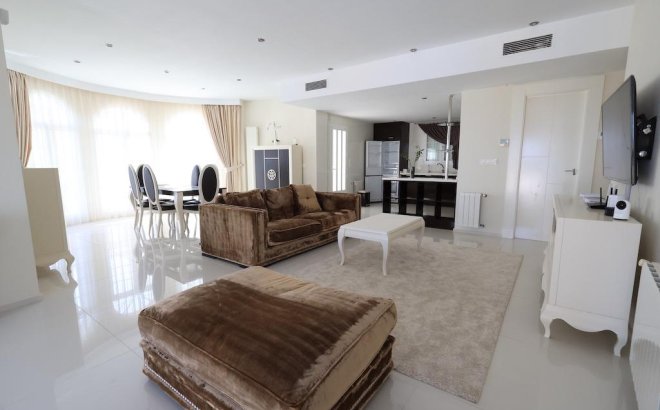 Resale - Villa -
Ciudad Quesada - Costa Blanca