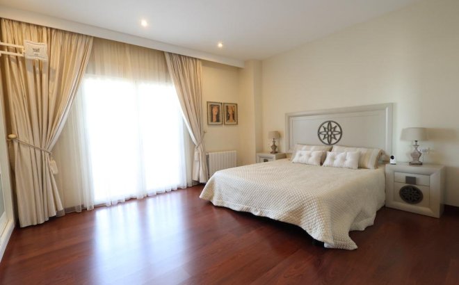Resale - Villa -
Ciudad Quesada - Costa Blanca
