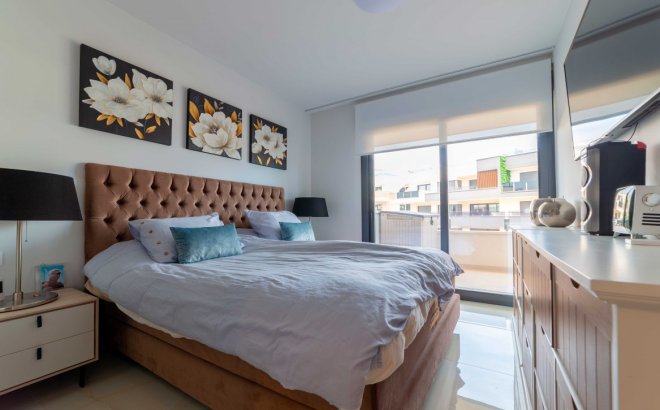 Resale - Apartment -
Playa Flamenca - Costa Blanca