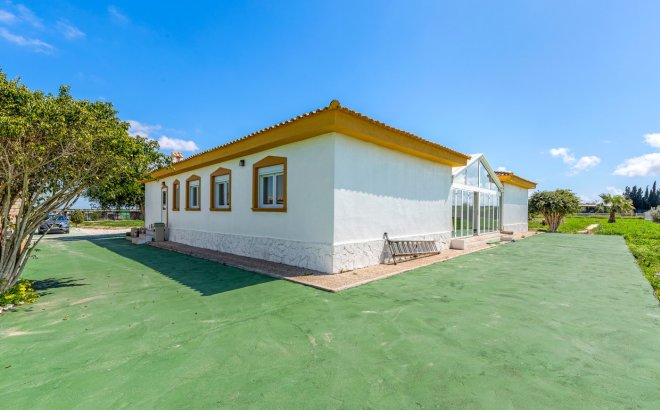 Resale - Villa -
Los Montesinos - Costa Blanca