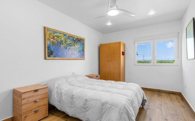 Resale - Villa -
Los Montesinos - Costa Blanca