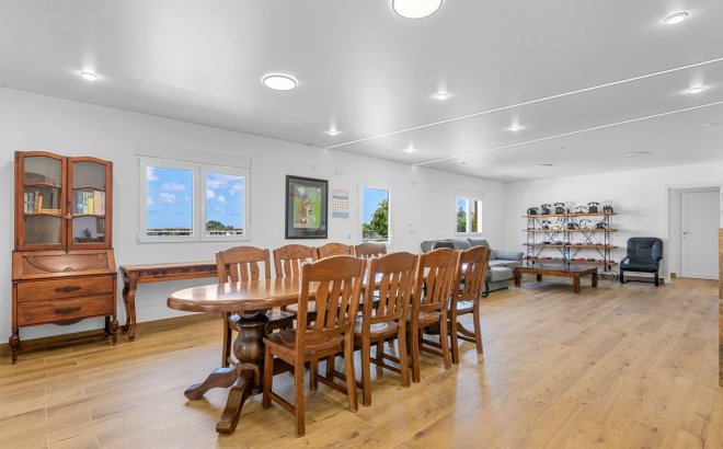 Resale - Villa -
Los Montesinos - Costa Blanca