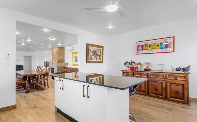 Resale - Villa -
Los Montesinos - Costa Blanca