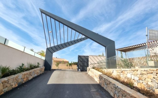 Herverkoop - Villa -
Rojales - Inland