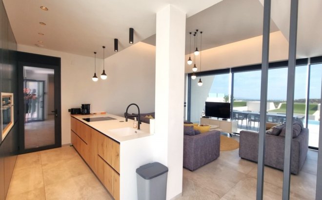 Herverkoop - Villa -
Rojales - Inland