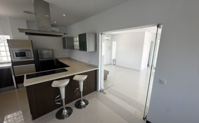 Herverkoop - Villa -
Ciudad Quesada - Costa Blanca