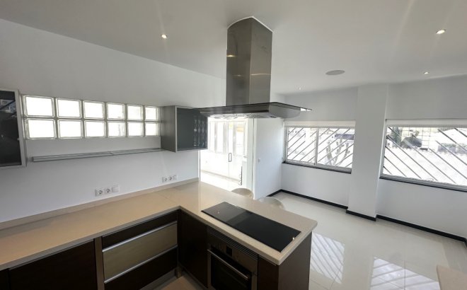 Herverkoop - Villa -
Ciudad Quesada - Costa Blanca