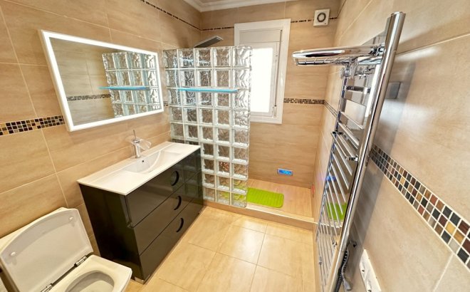 Herverkoop - Villa -
Ciudad Quesada - Costa Blanca