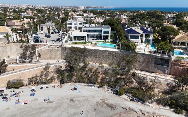 Resale - Villa -
Cabo Roig - Costa Blanca