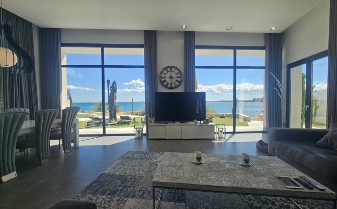 Resale - Villa -
Cabo Roig - Costa Blanca