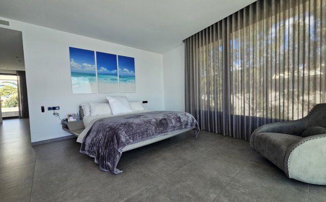 Resale - Villa -
Cabo Roig - Costa Blanca