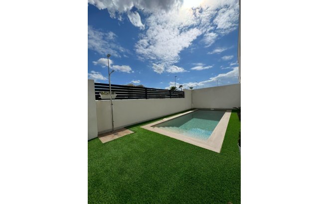 Revente - Villa -
Benijofar