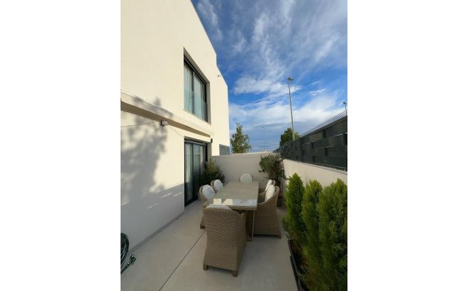 Revente - Villa -
Benijofar