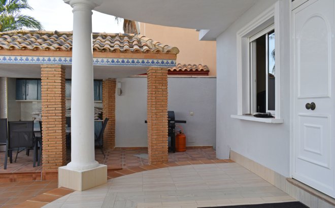 Resale - Villa -
Torremendo - Costa Blanca