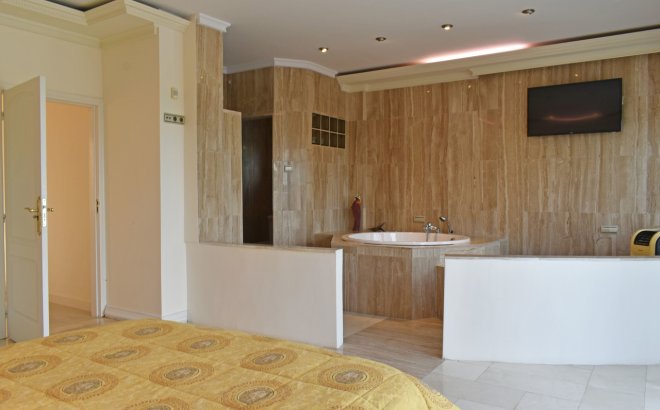 Resale - Villa -
Torremendo - Costa Blanca