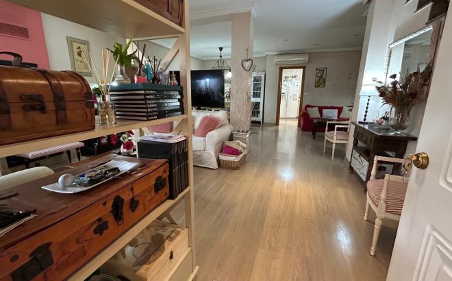 Resale - Villa -
Los Montesinos - Costa Blanca